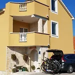 Apartment Angir Brodarica (Sibenik-Knin)