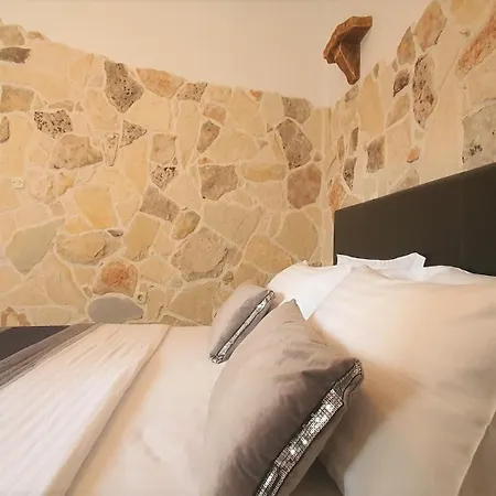 Angir * Brodarica (Sibenik-Knin)