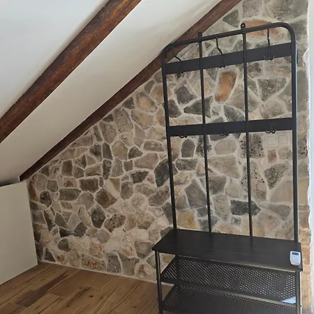 Angir * Brodarica (Sibenik-Knin)