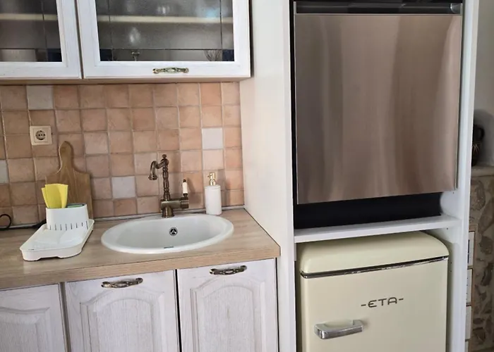 Angir * Brodarica (Sibenik-Knin)